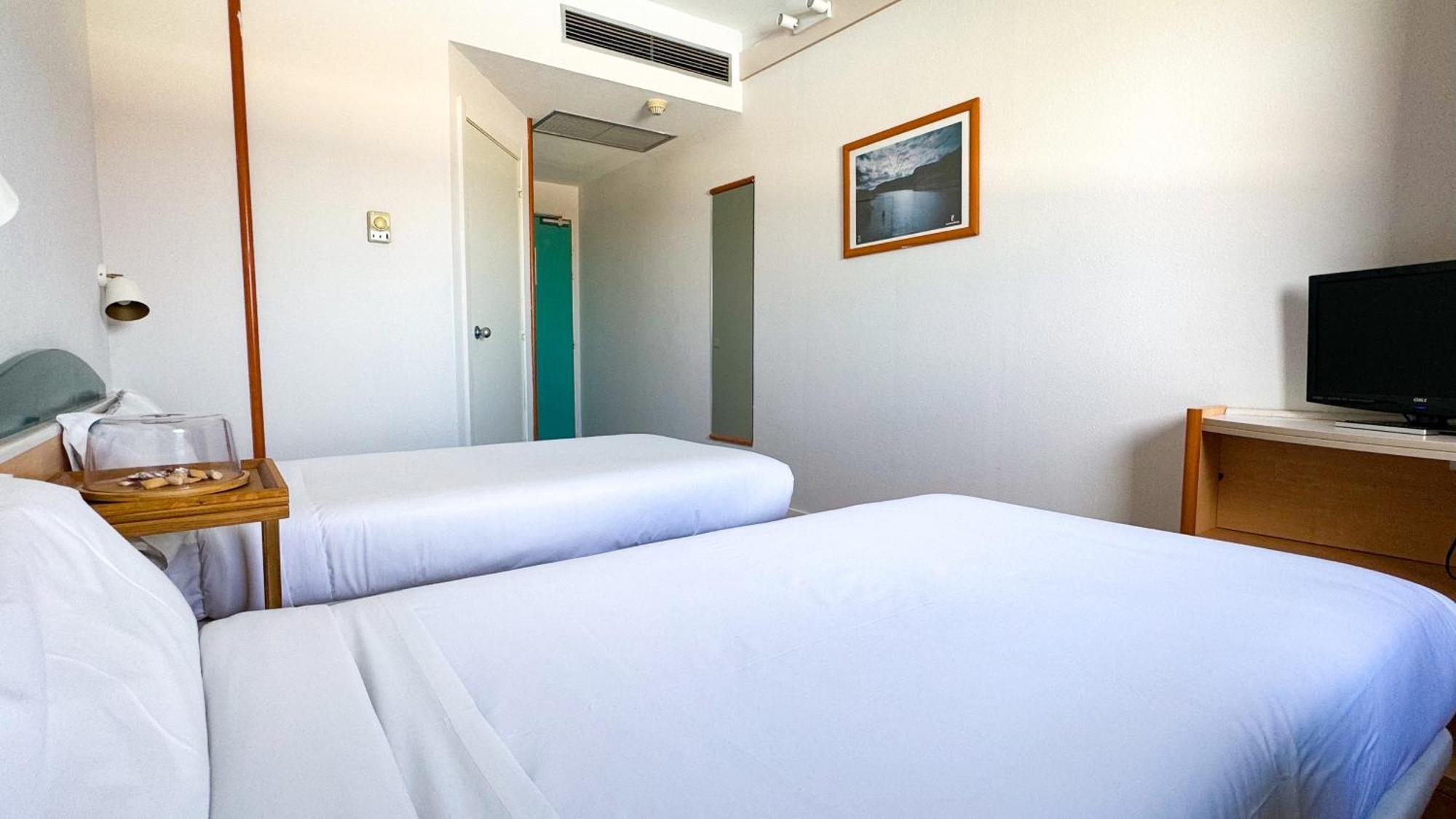 Hotel Iris Guadalajara Zewnętrze zdjęcie