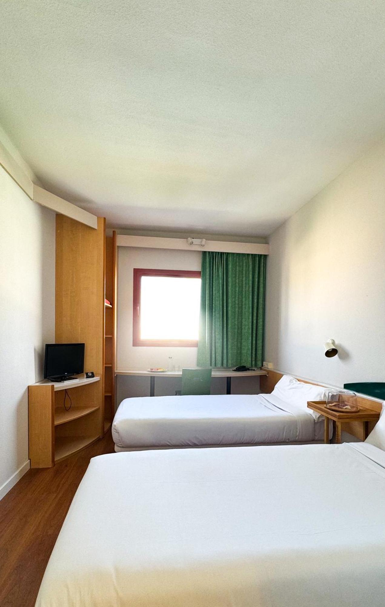 Hotel Iris Guadalajara Zewnętrze zdjęcie