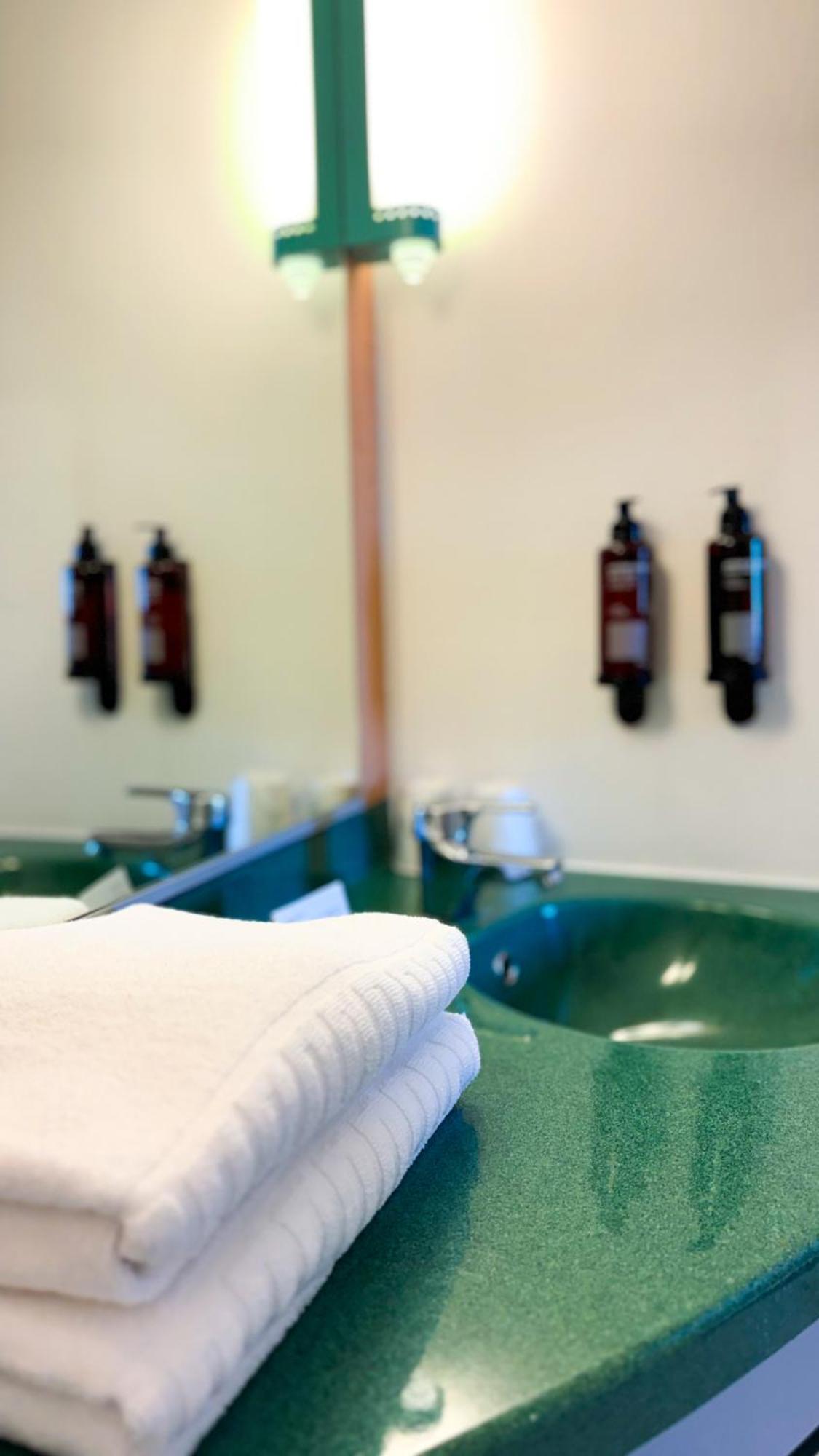 Hotel Iris Guadalajara Zewnętrze zdjęcie