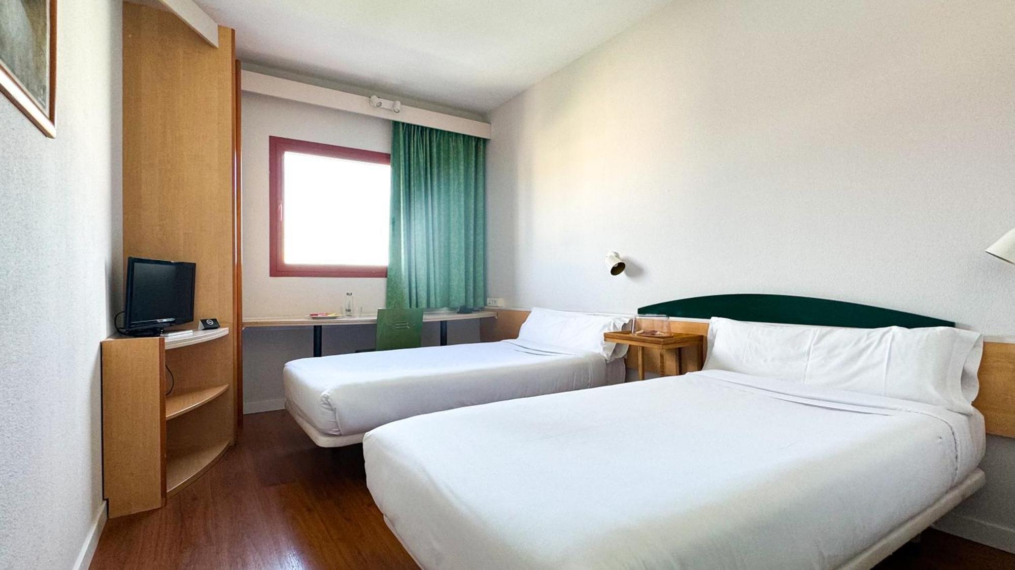 Hotel Iris Guadalajara Zewnętrze zdjęcie